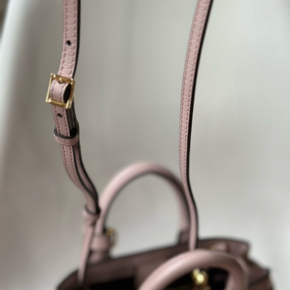 🌸New Burberry Grainy Calfskin House Check Baby Banner Tote Pale Orchid (NWT) - Picture 7 of 8